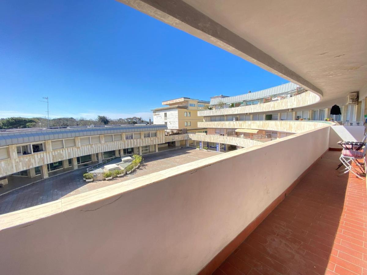 Imperiale Apartment Tirrenia Eksteriør bilde