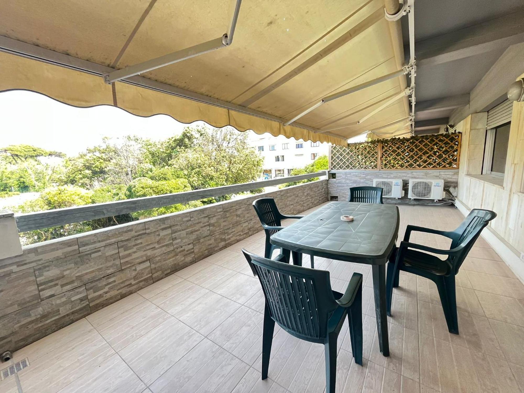 Imperiale Apartment Tirrenia Eksteriør bilde